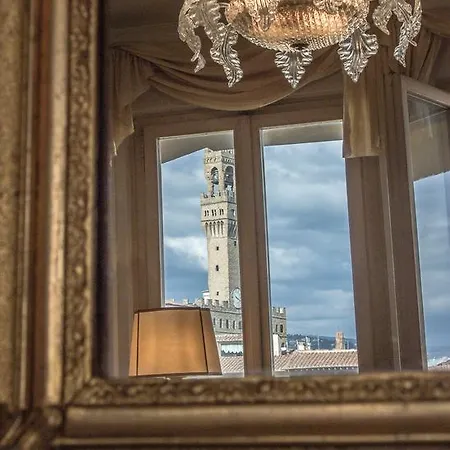 Ponte Vecchio Terrace Apartment Florence